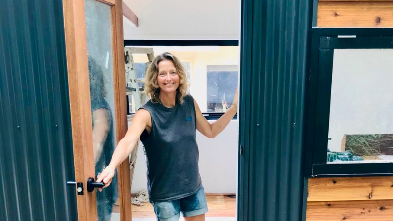 At 50, she built a Tiny House, it gave her the life she always wanted